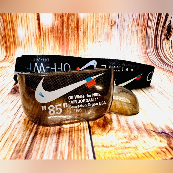 Nike OFF WHITE design Protective case for AirPods3: Black - Picture 7 of 11